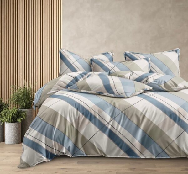 Evelyn King Series 4pc Comforter Bedding set